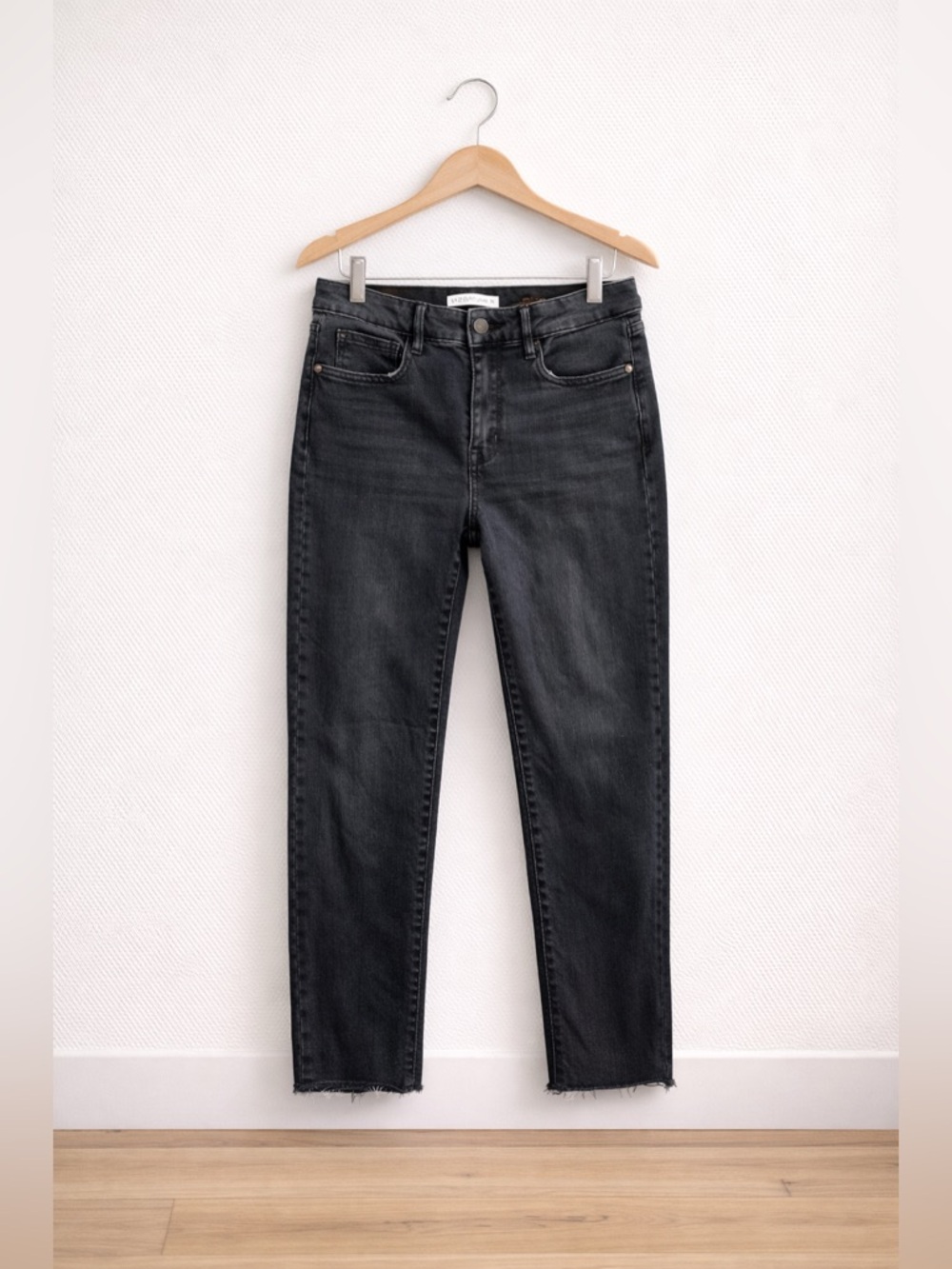 Nine West Washed Black Slim Straight Jeans High Rise Denim Size 2 Modern Fit